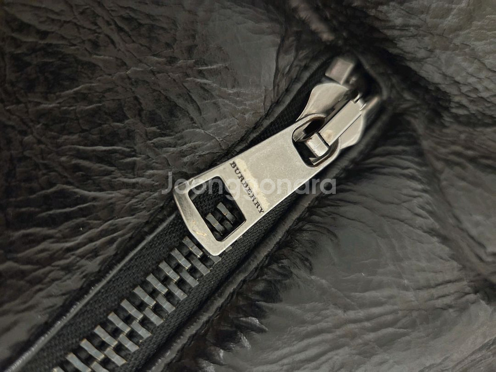 버버리런던 양가죽 무스탕 라이더 자켓--9