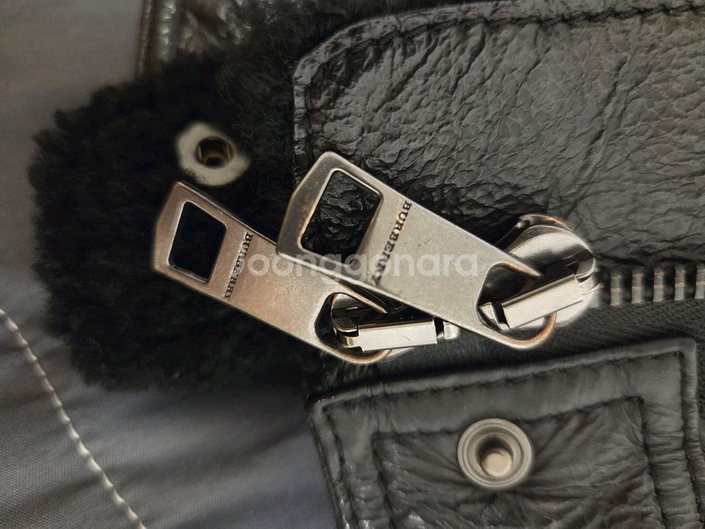 버버리런던 양가죽 무스탕 라이더 자켓--8