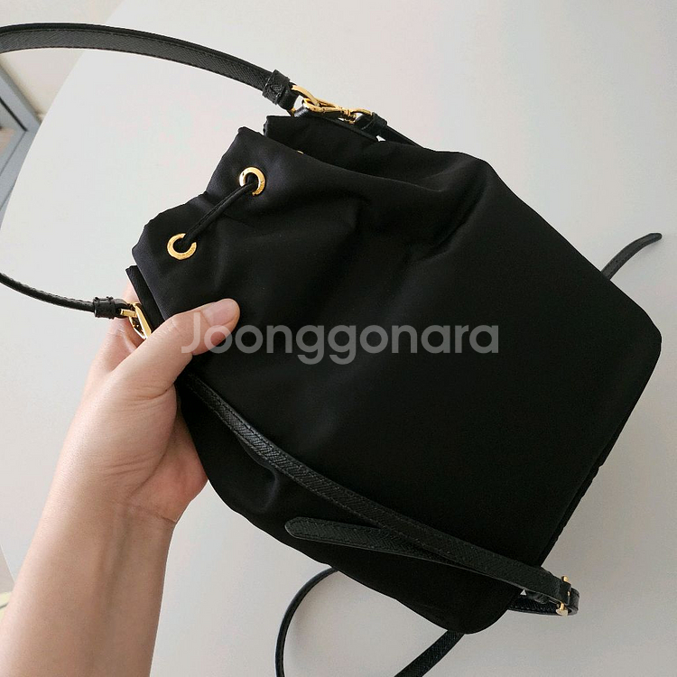 프라다 듀엣 리나일론 버킷백--3