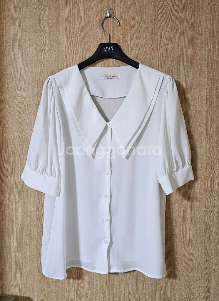 화이트 블라우스 프리사이즈 새상품--0