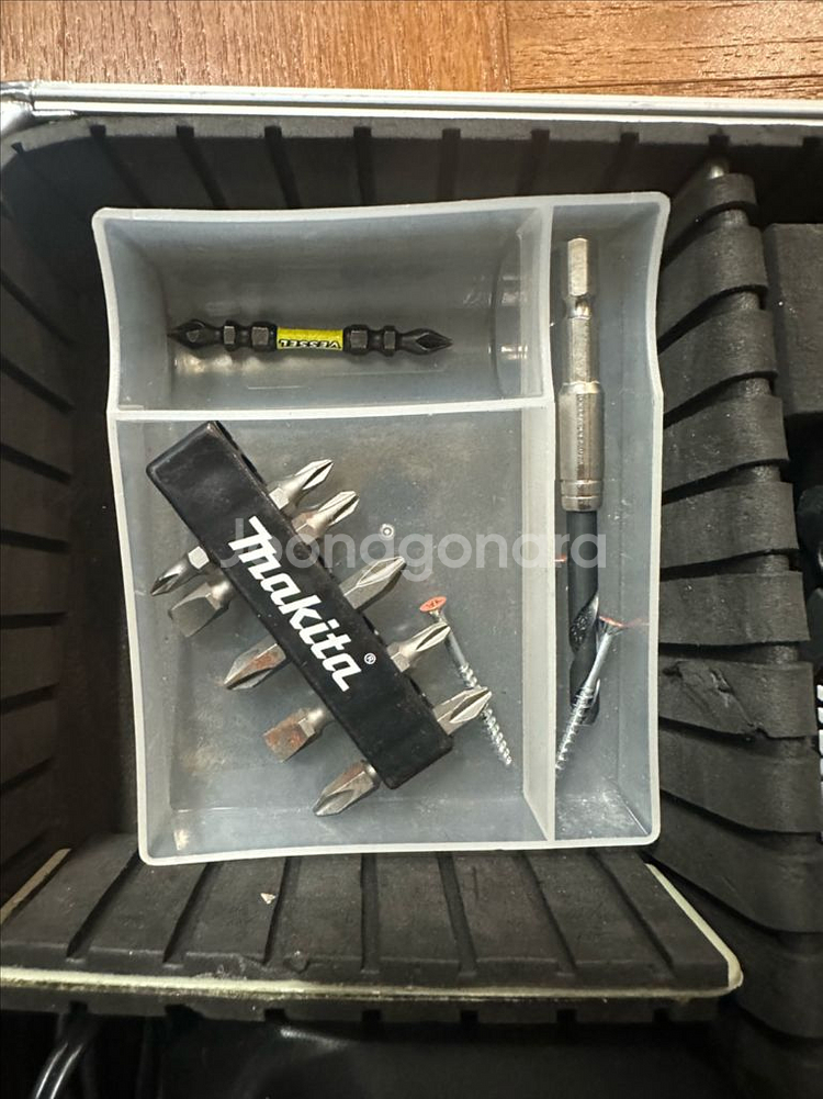 마끼다 7.2볼트 df012 블랙 전동드릴--3