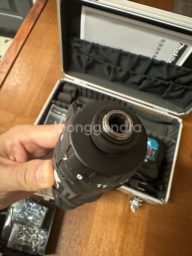 마끼다 7.2볼트 df012 블랙 전동드릴--5