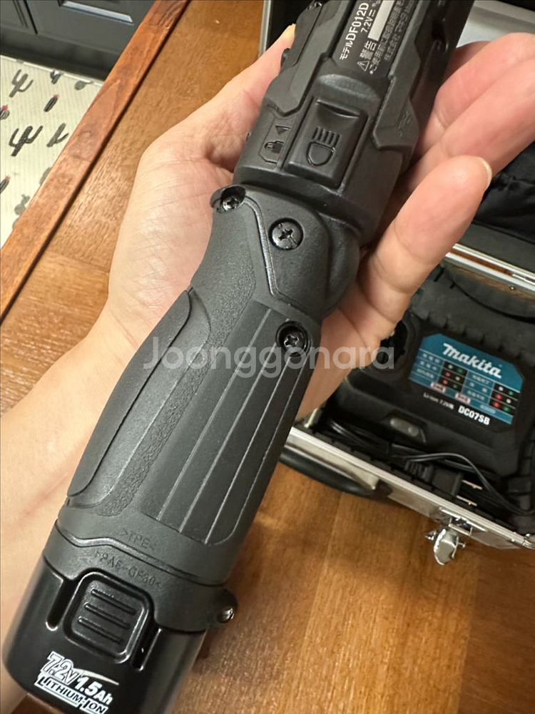 마끼다 7.2볼트 df012 블랙 전동드릴--6