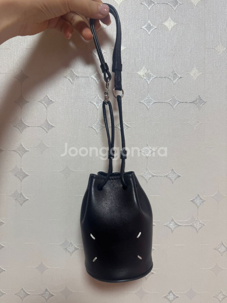 메종마르지엘라 마이크로버킷백 블랙--0