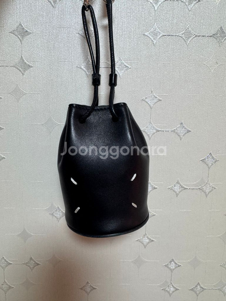 메종마르지엘라 마이크로버킷백 블랙--1