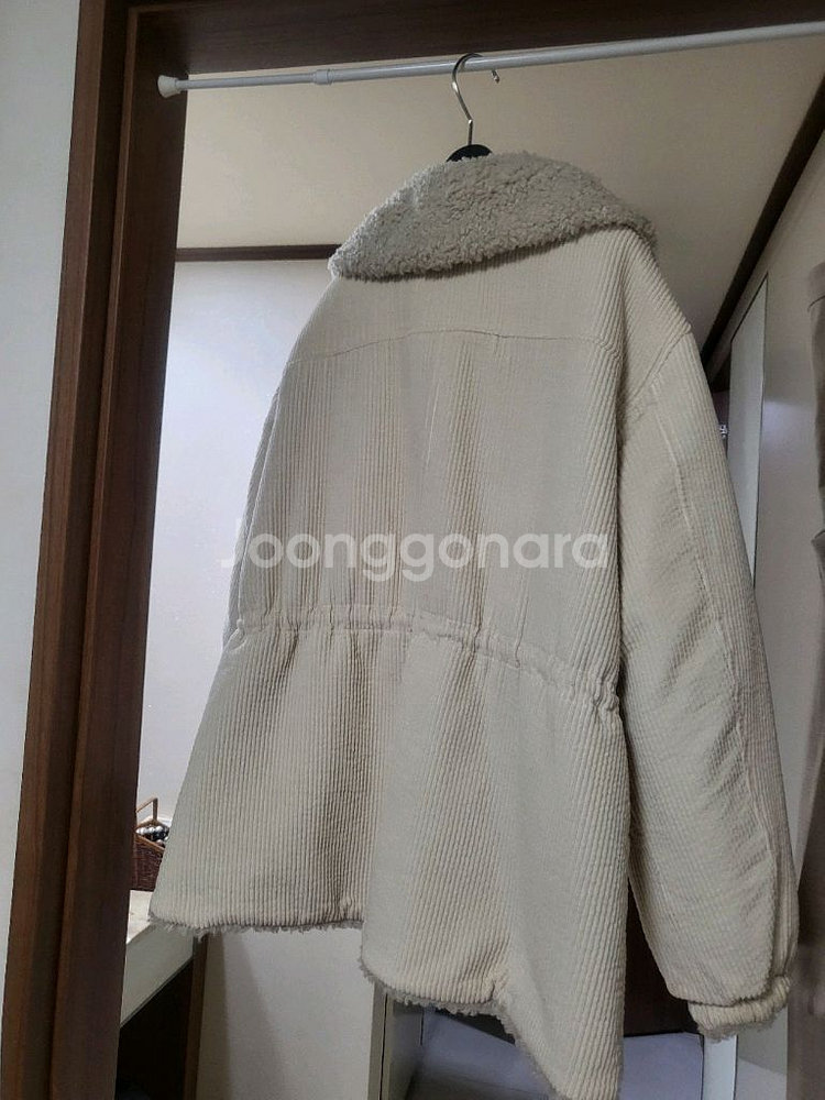 타임 뽀글이 코드레이 리버시블자켓팝니다--5