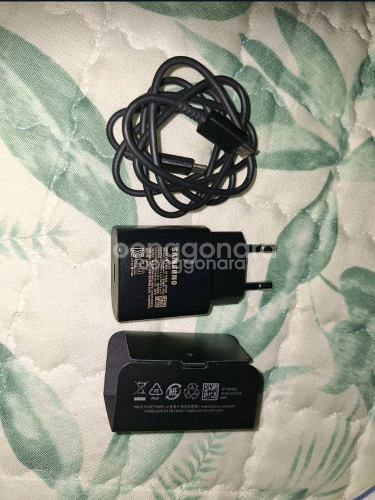 미개봉삼성정품C타입 25w초고속충전기.선포함--2