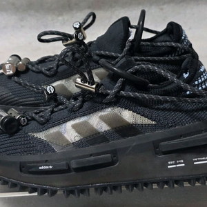 아디다스 x 바조우 NMD S1 카본 코어 스니커즈