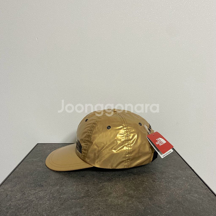슈프림X노스페이스 콜라보 골드 볼캡 모자 6패널 모자--1