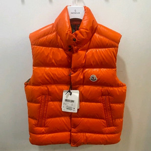 몽클레어 TIBB 패딩조끼 4