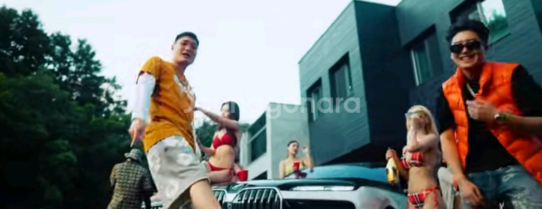 몽클레어 TIBB 패딩조끼 4--2