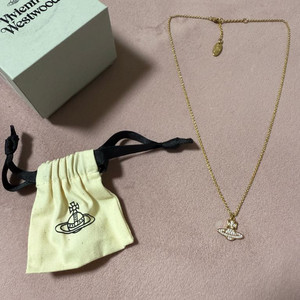 비비안웨스트우드 목걸이