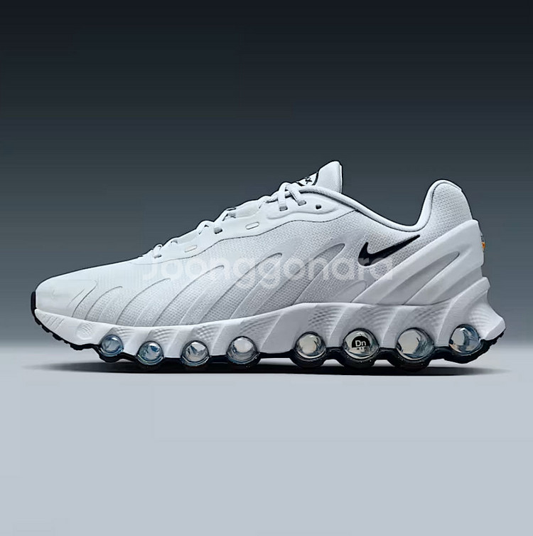 [275] 나이키 에어맥스 DN8 퓨어플래티넘 운동화--0