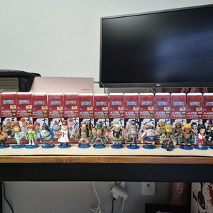 원피스 월콜 흰수염해적단 16대장 판매합니다.