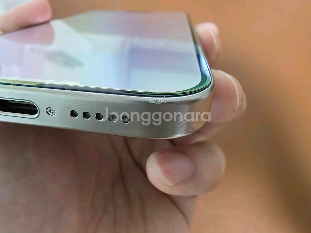 아이폰 15 프로 256GB 내추럴 티타늄--5