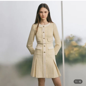 라인어디션 트위드 원피스 판매합니다(하객룩 돌잔치 2부