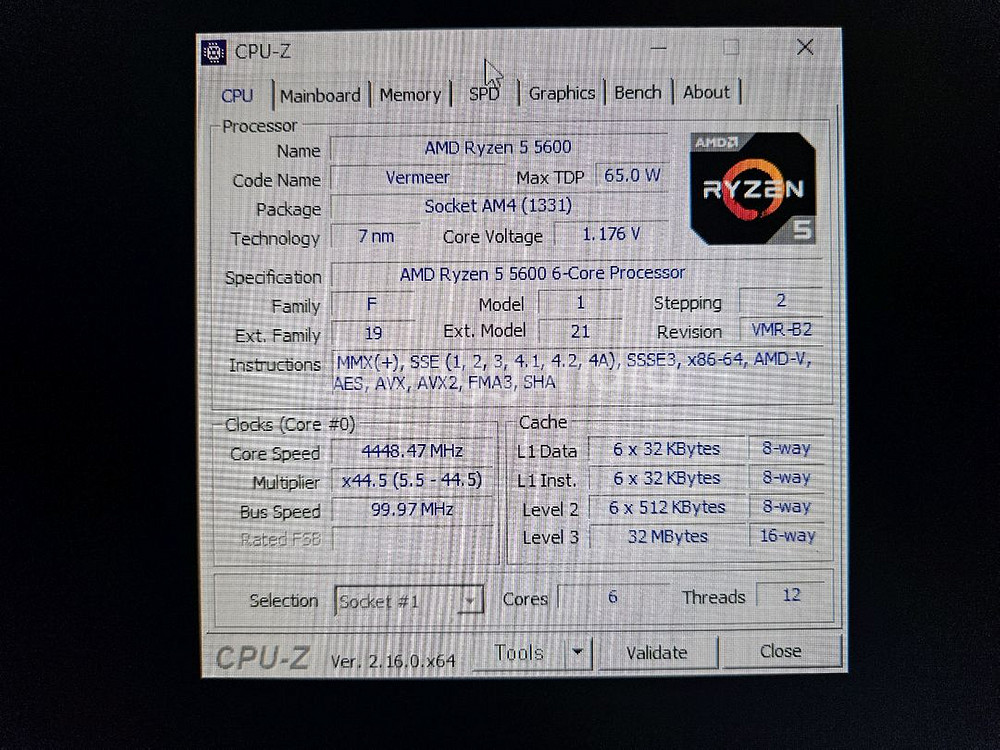 라이젠 5600 + RX 6600 게이밍 화이트 컴퓨터--3