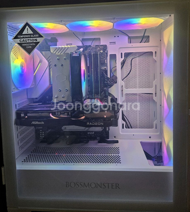 라이젠 5600 + RX 6600 게이밍 화이트 컴퓨터--1