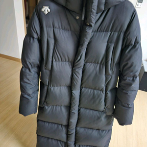 데상트 롱패딩 팔아요(85)