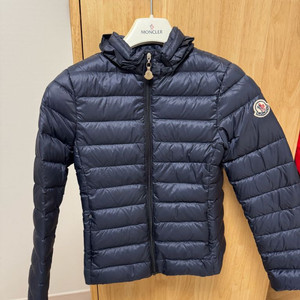 몽클레어 키즈 패딩점퍼 8y