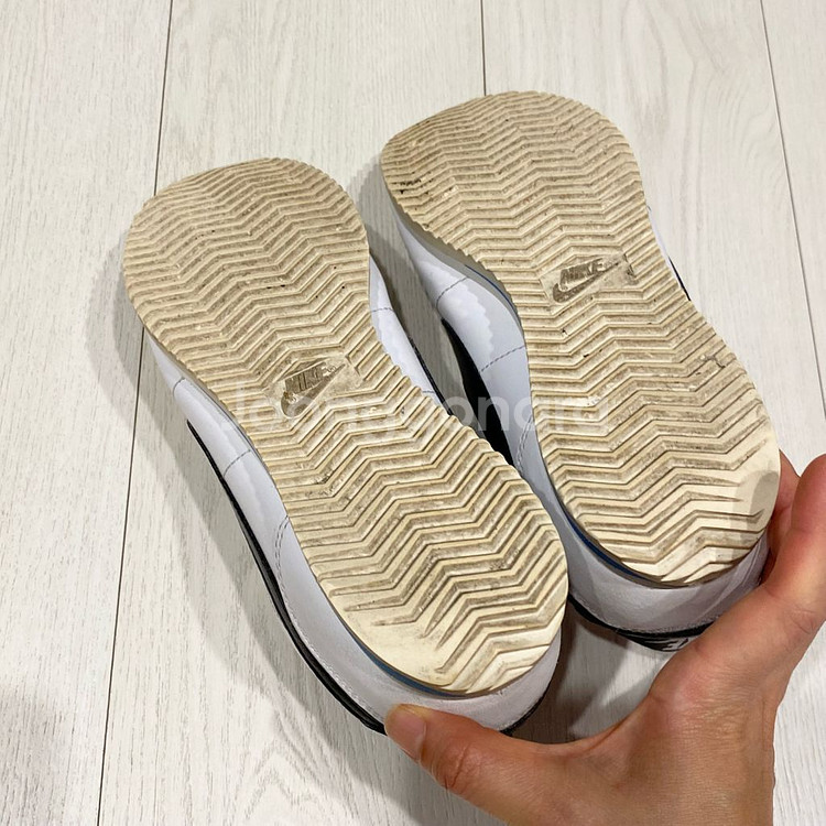 나이키 코르테즈 뉴진스 버블검 운동화--9