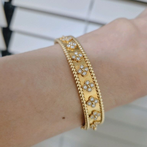 18k 트렌디 천연 다이아 뱅글 팔찌