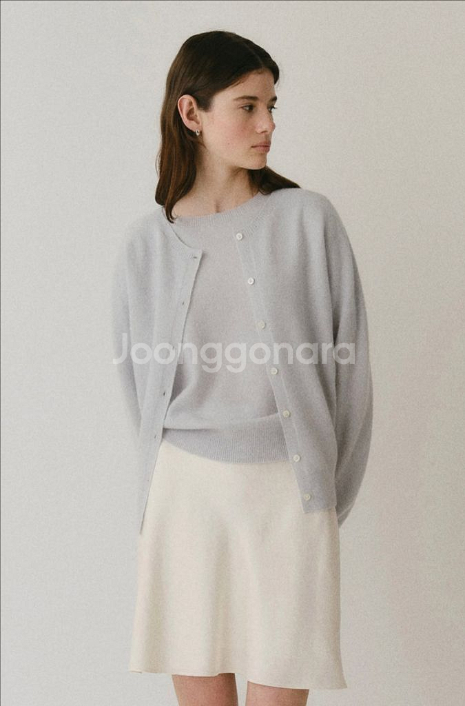 베뉴엣 폰즈 가디건 페일블루--0