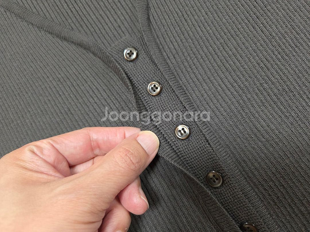 글로우앤님프 립 니트가디건 55-66--6