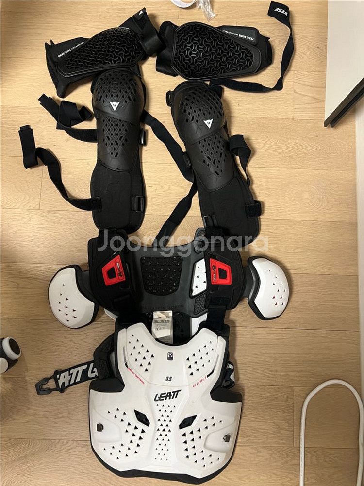 다이네즈 무릎,팔목 보호대 리에뜨 상체보호대--0