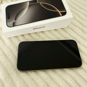 아이폰16프로 내추럴티타늄 1테라 자급제 애플케어