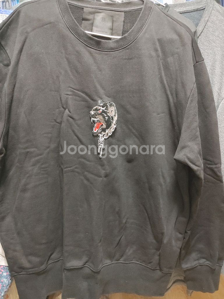 지방시 맨투맨--0