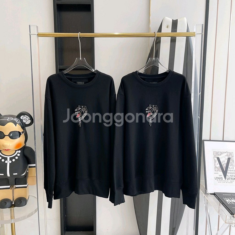 지방시 맨투맨--4