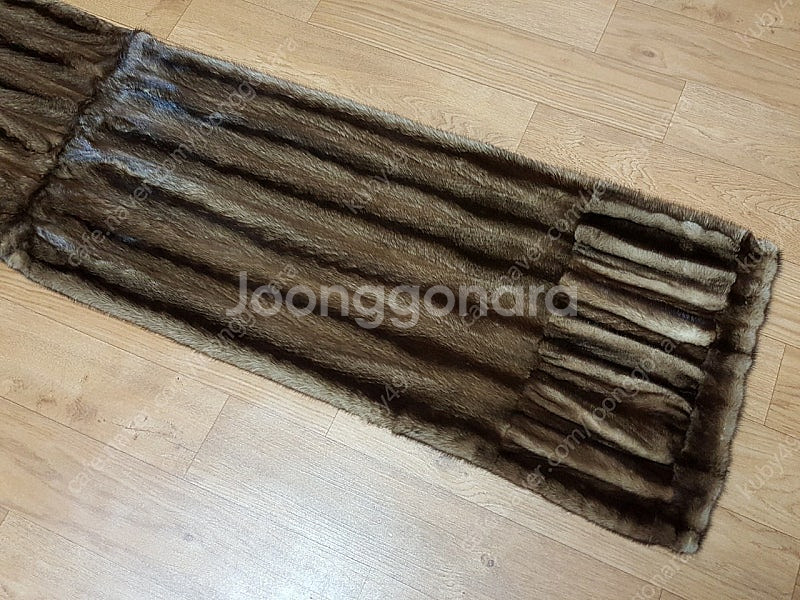 예본모피 풀스킨 밍크 숄 겸용 목도리/거의새것--4