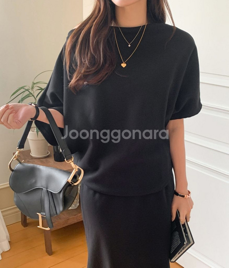 새상품)6만 가오리핏 티셔츠+머메이드 롱스커트 투피스--3