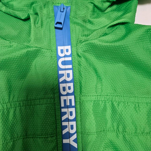 버버리 8y 상태최상