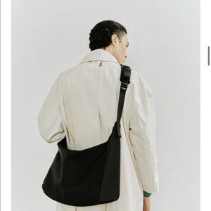 하 아카이브 메신저백