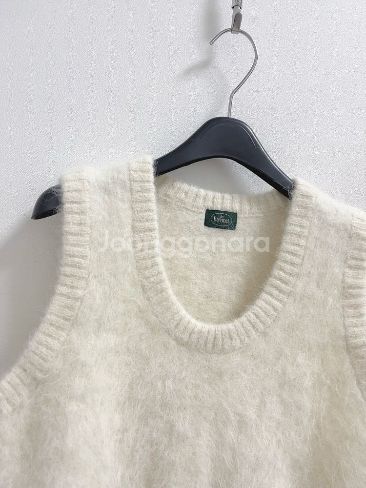 더바넷 알파카 니트 베스트--2