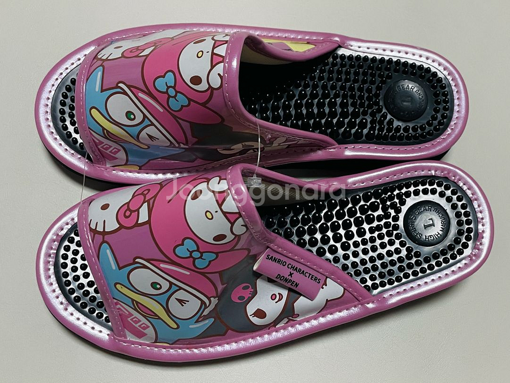 산리오 돈펭 콜라보 지압 슬리퍼--0