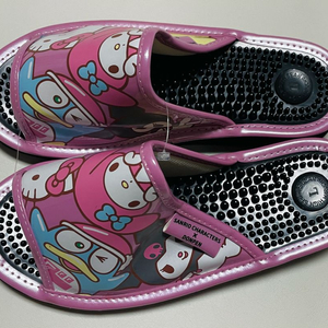 산리오 돈펭 콜라보 지압 슬리퍼