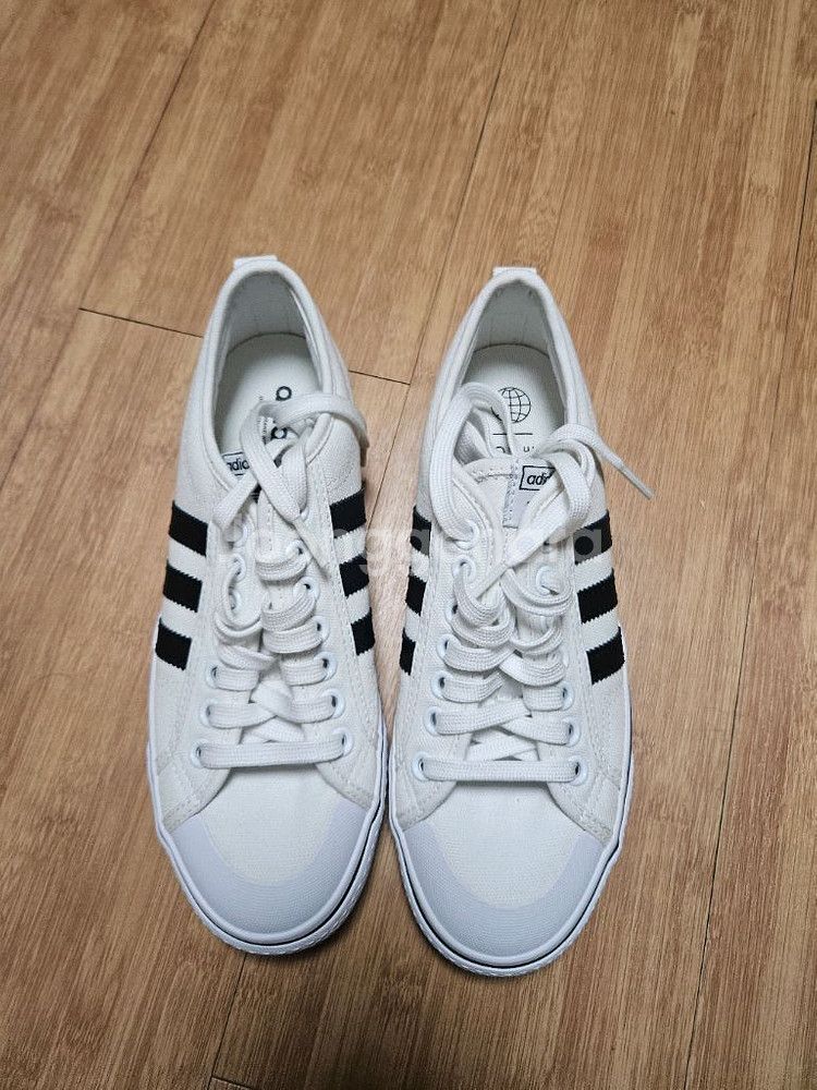 아디다스 니짜 로우 스니커즈 260 새상품--0