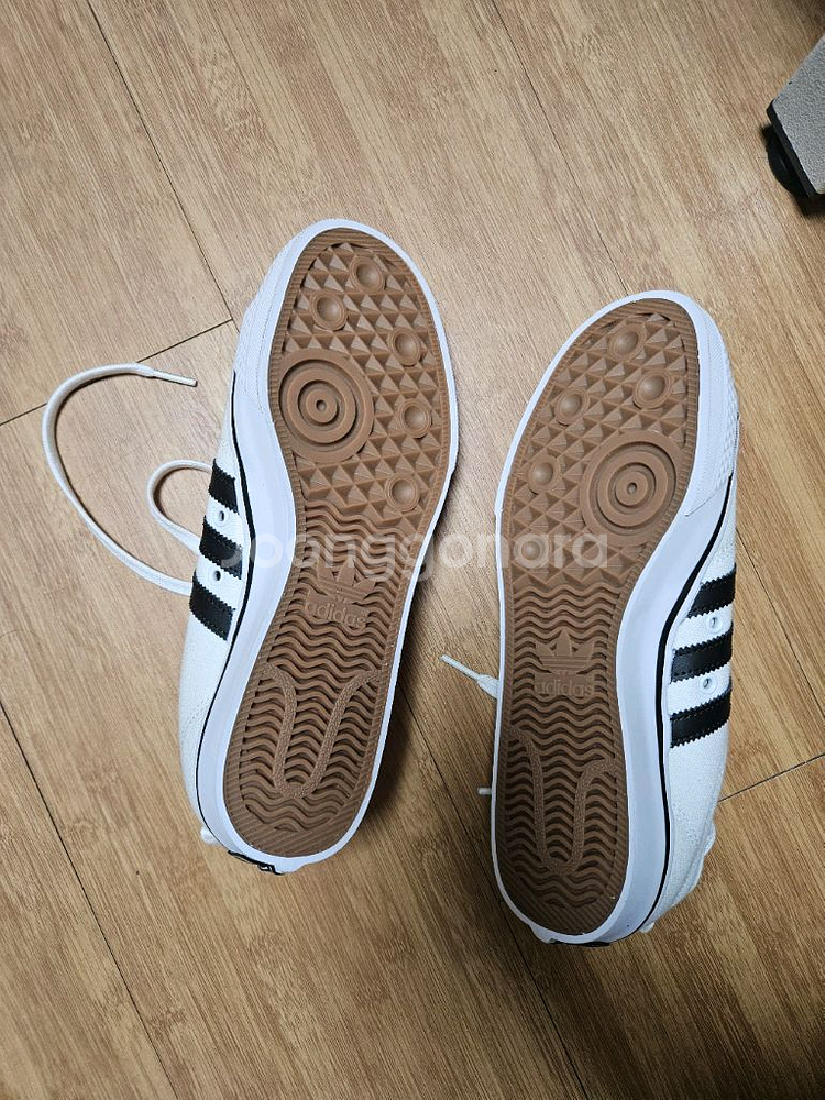 아디다스 니짜 로우 스니커즈 260 새상품--3