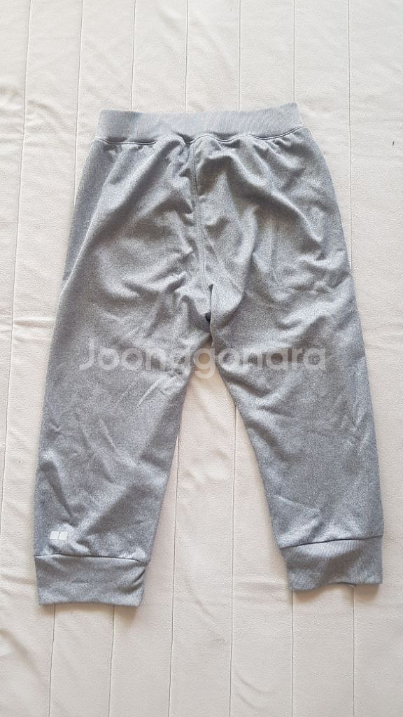 유니클로 키즈 7부바지 라지(140사이즈정도)거의 새옷--1