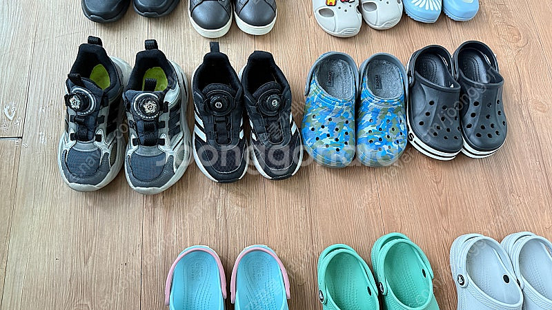 c13크록스 .운동화 .뉴발. 아디다스 샌들 여러가지~--3