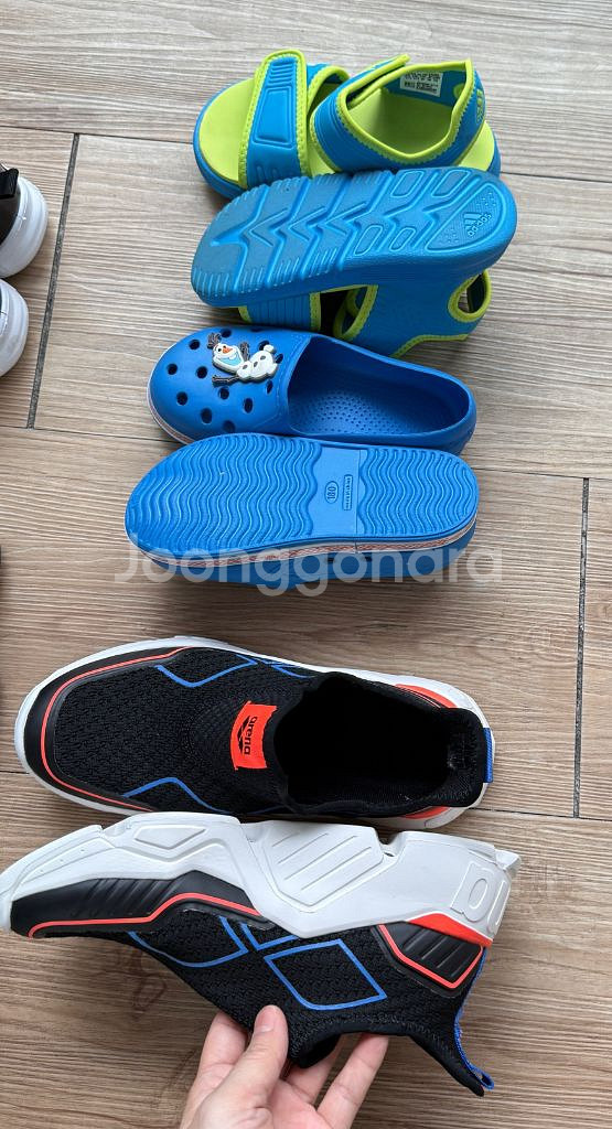 c13크록스 .운동화 .뉴발. 아디다스 샌들 여러가지~--8