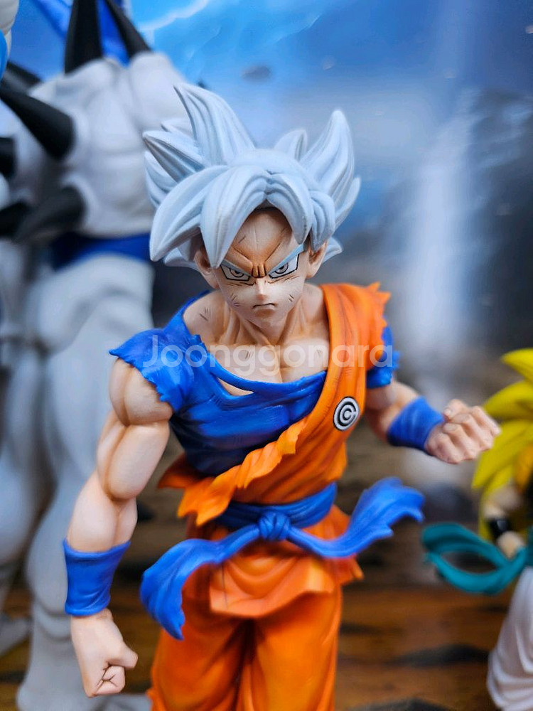 드래곤볼 제일복권 극의 손오공 리페인트 피규어 팝니다--0