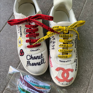 샤넬 퍼렐 스니커즈