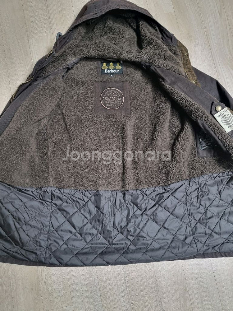 바버 왁스 후드 자켓 m사이즈(100~103) 팝니다--1