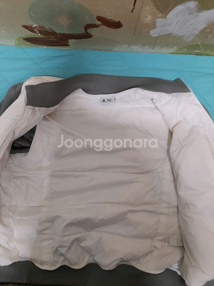 아디다스 모직 구스 점퍼--5