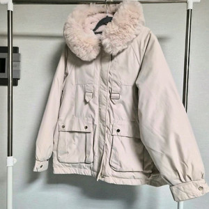 미착용 오버핏 아이보리 털 패딩 점퍼