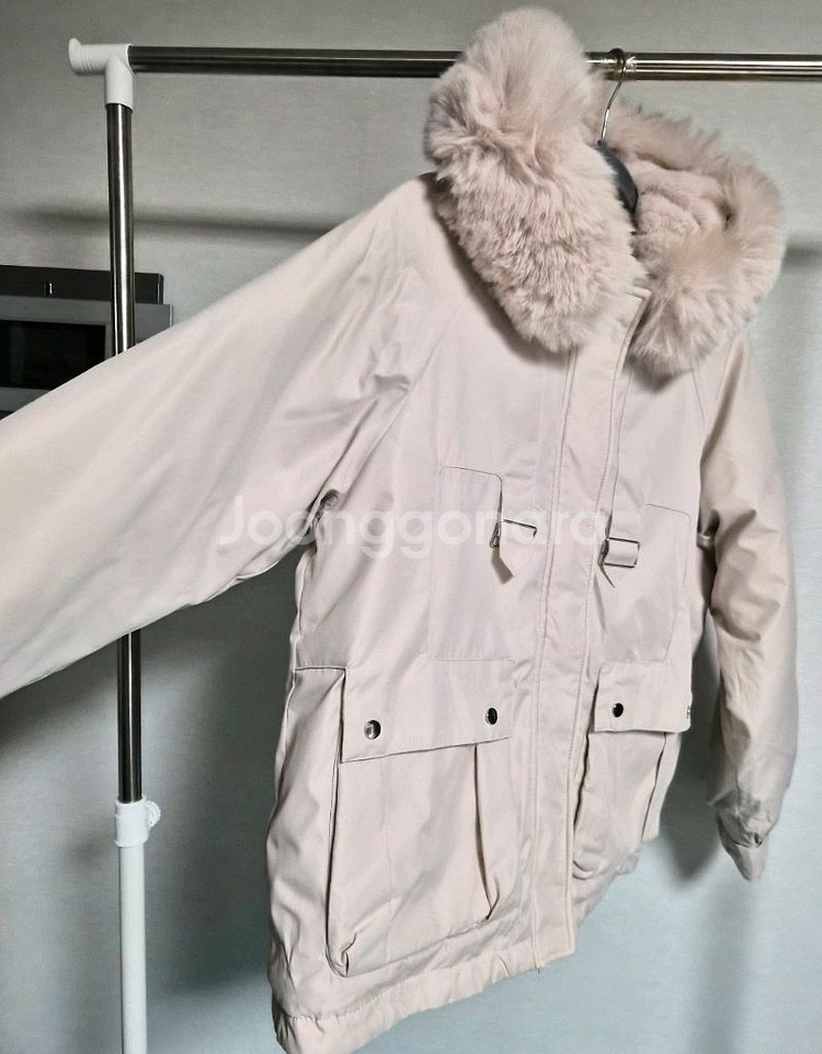 미착용 오버핏 아이보리 털 패딩 점퍼--3